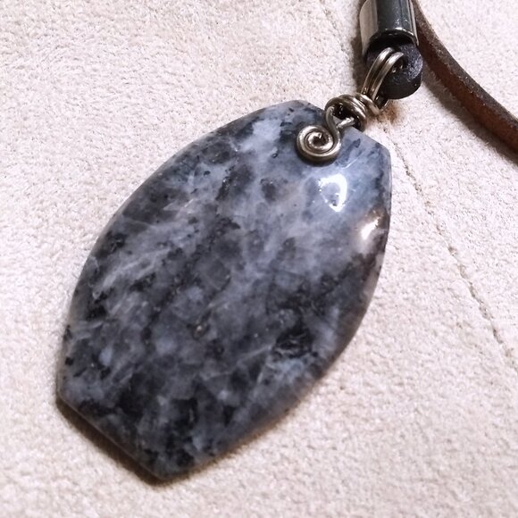 Minimalist Larvikite Pendant on Rawhide Leather Cord - Unisex - Black & Grey - Picture 9 of 11